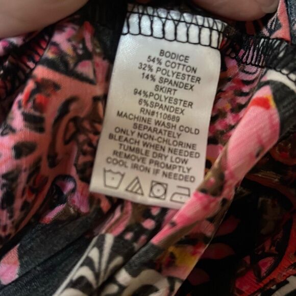 Women with Control by Renee Greenstein size S maxi - Picture 7 of 8